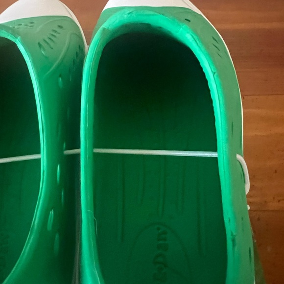 Children’s Lightweight Slip Ons-NEW size 13/1 - Picture 5 of 7